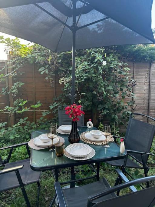 Apartamento Entire 1Bed Stratford Westfield Londres Exterior foto