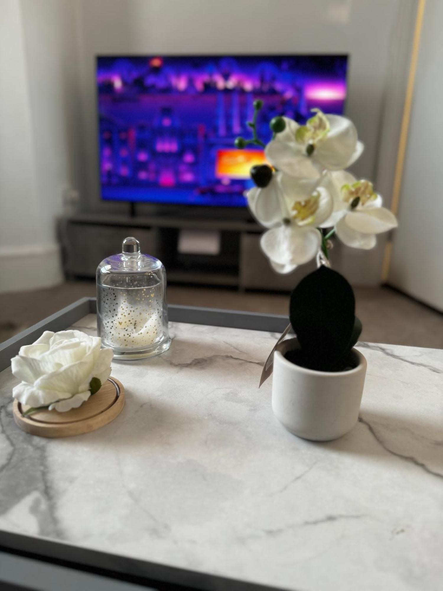 Apartamento Entire 1Bed Stratford Westfield Londres Exterior foto