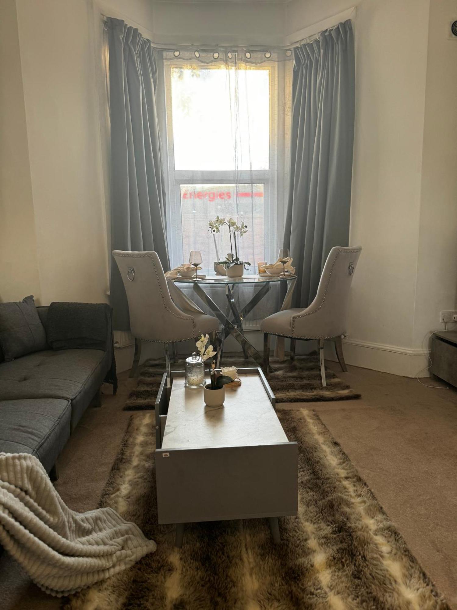 Apartamento Entire 1Bed Stratford Westfield Londres Exterior foto